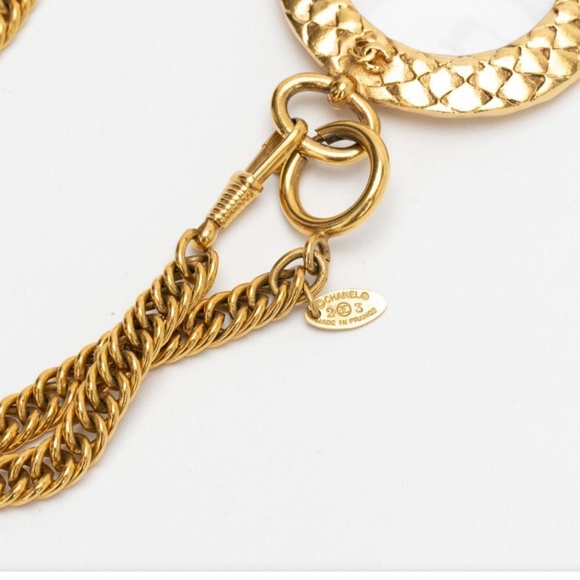 Chanel 80s Scales Textured Magnifier Necklace - Picture 5 of 5